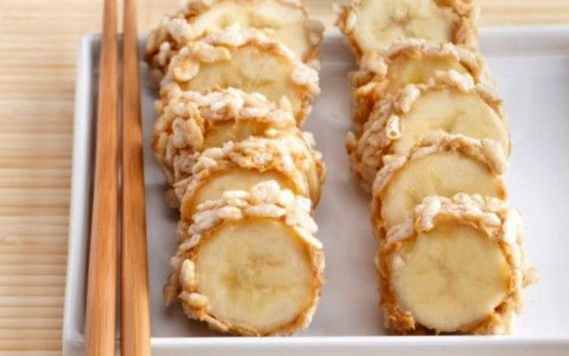 Snack ideas for your kids... banana sushi anyone? Yum!